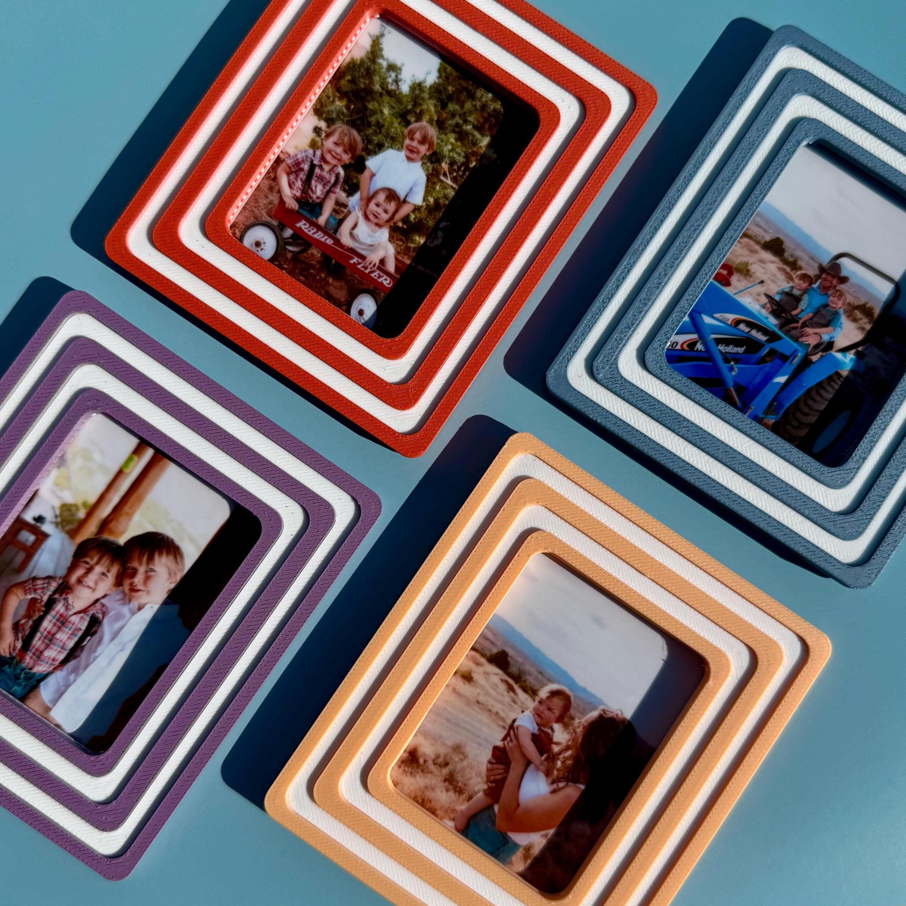 The Retro – Magnetic Picture Frame