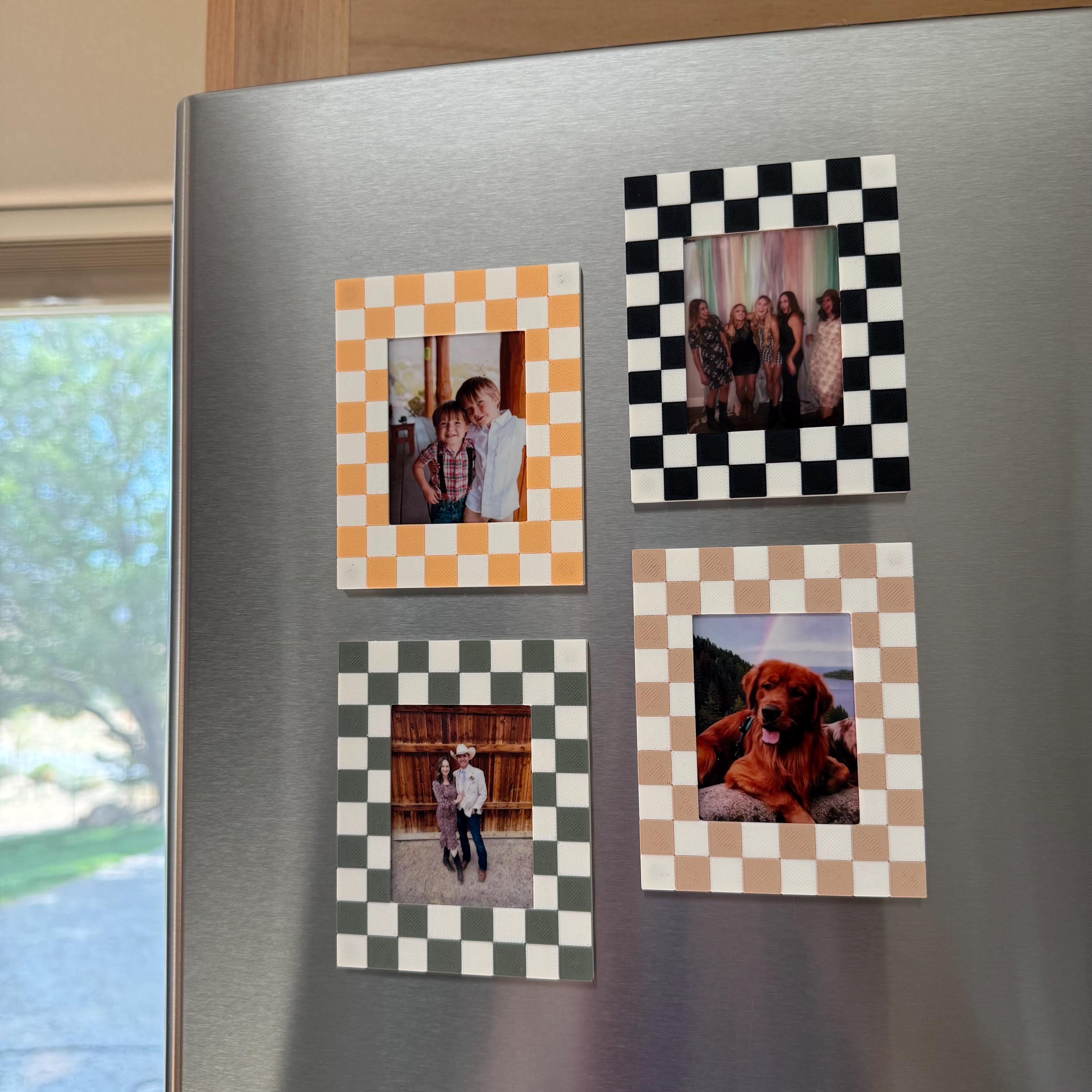 The Checker - Magentic Frame Set